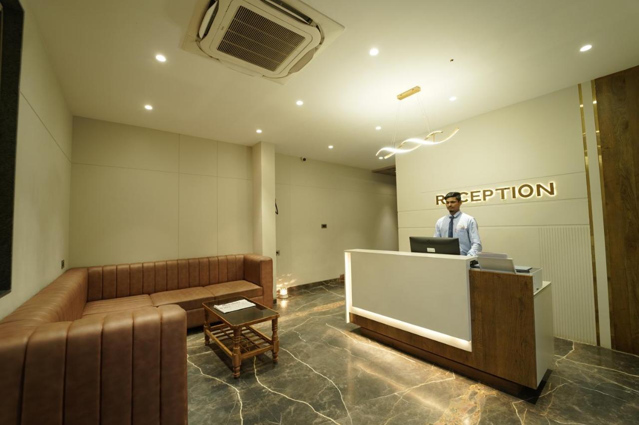 Hotel Laksh Rāipur Exteriér fotografie